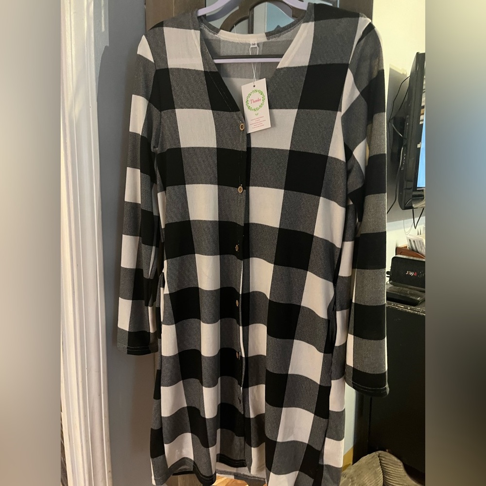 NEW w/TAGS Black & White long top or dress size M